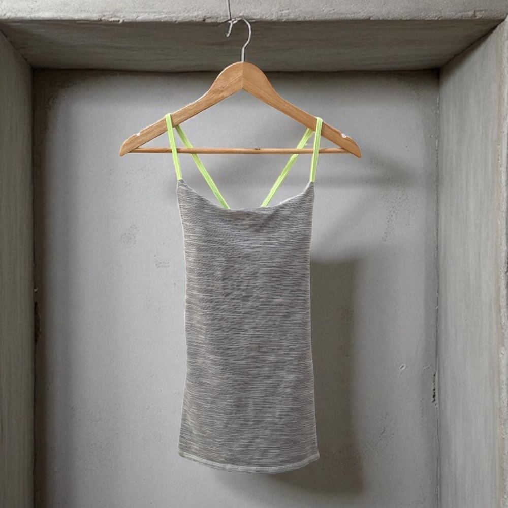 Lululemon Grey Green Tank Top with Criss Cross Straps / Built In Bra! Size 8